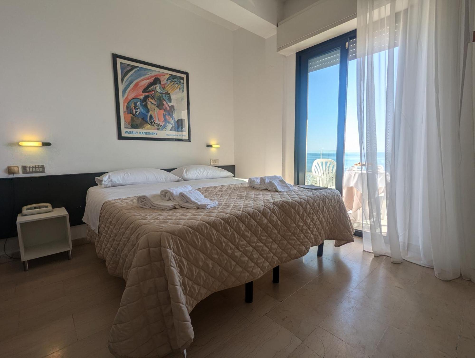 Grand Meeting Hotel Rimini Buitenkant foto