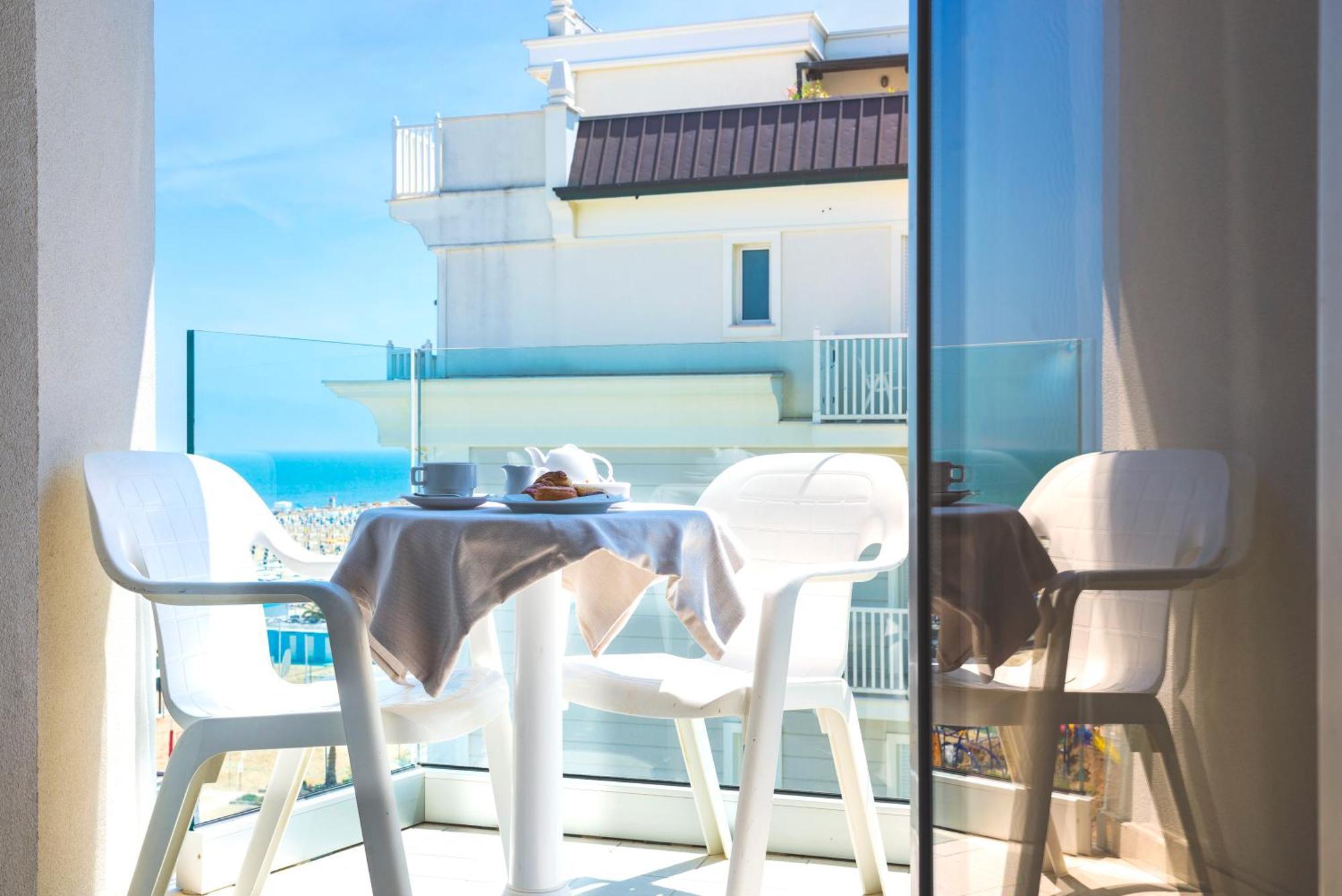 Grand Meeting Hotel Rimini Buitenkant foto